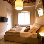 Noble Floor - Luxury Apartment